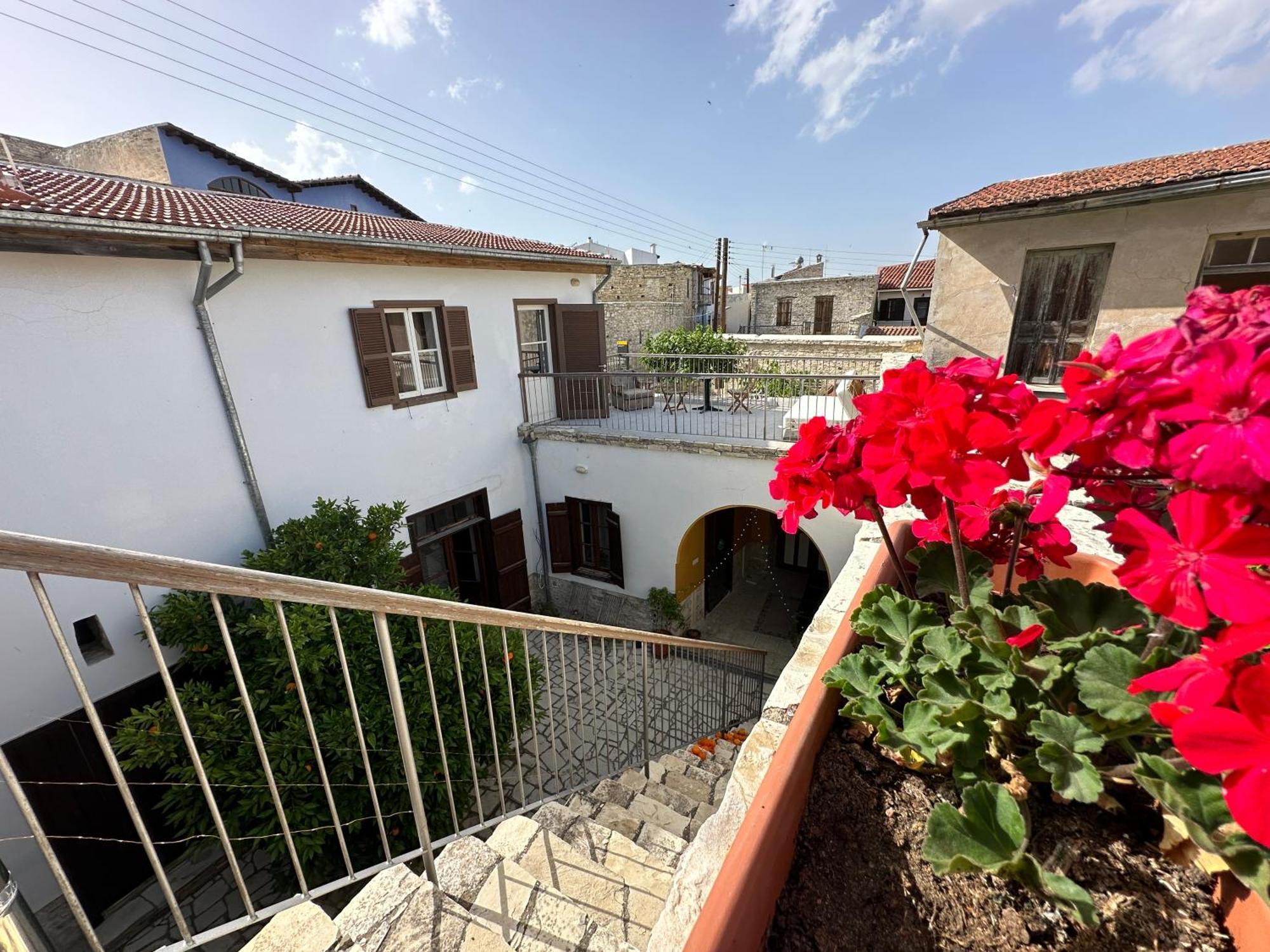 Teleport Coliving Cyprus * Pano Lefkara